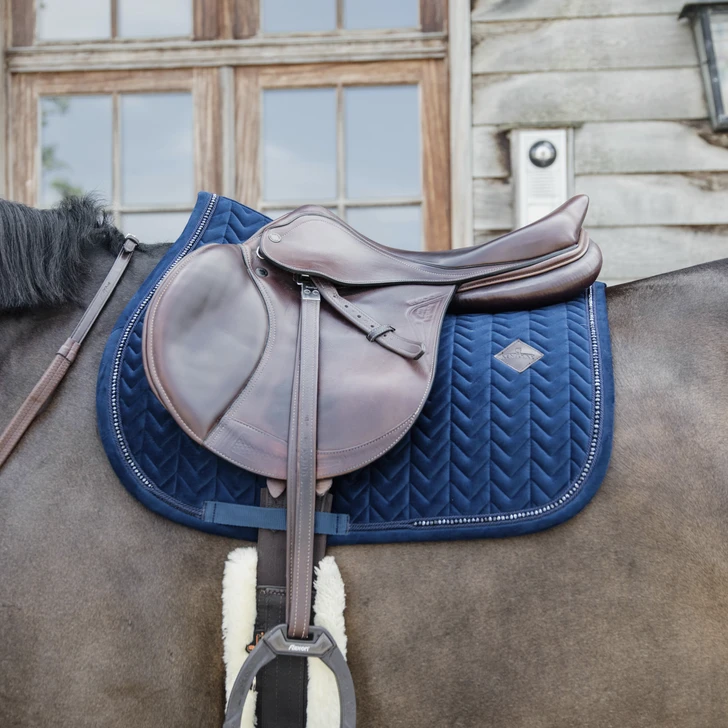 Kentucky Velvet Pearls Jump Saddle Pad Navy 2 Kentucky Velvet Pearls Jump Saddle Pad Navy - Image 2