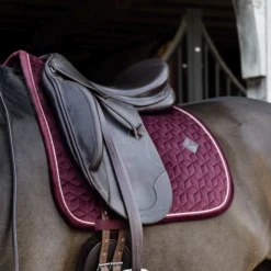Kentucky Velvet Dressage Saddle Pad Bordeaux -Saddle Shop 485a5190 a929523bbdd099ba1a676b6771a9e673 article photobook m