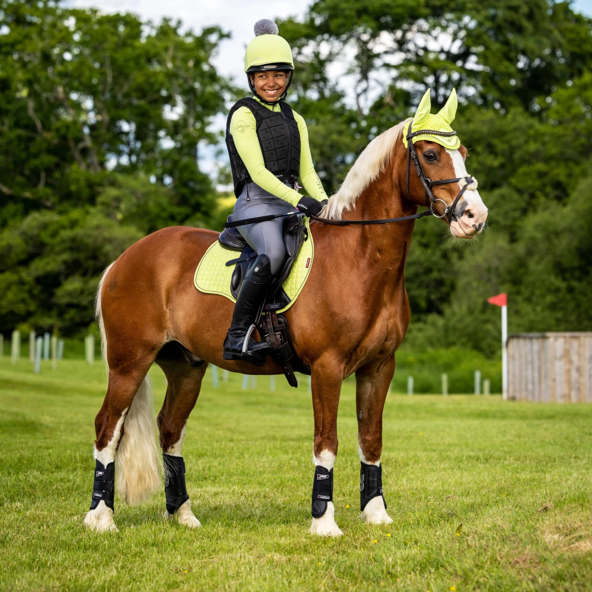LeMieux Suede GP Saddle Pad Kiwi 2 LeMieux Suede GP Saddle Pad Kiwi - Image 2