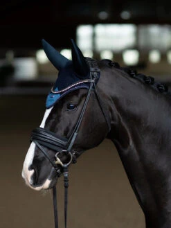 Equestrian Stockholm Padded Ear Bonnet Blue Meadow -Saddle Shop padblue meadow ear net huva fliegenhaube oornetje hov